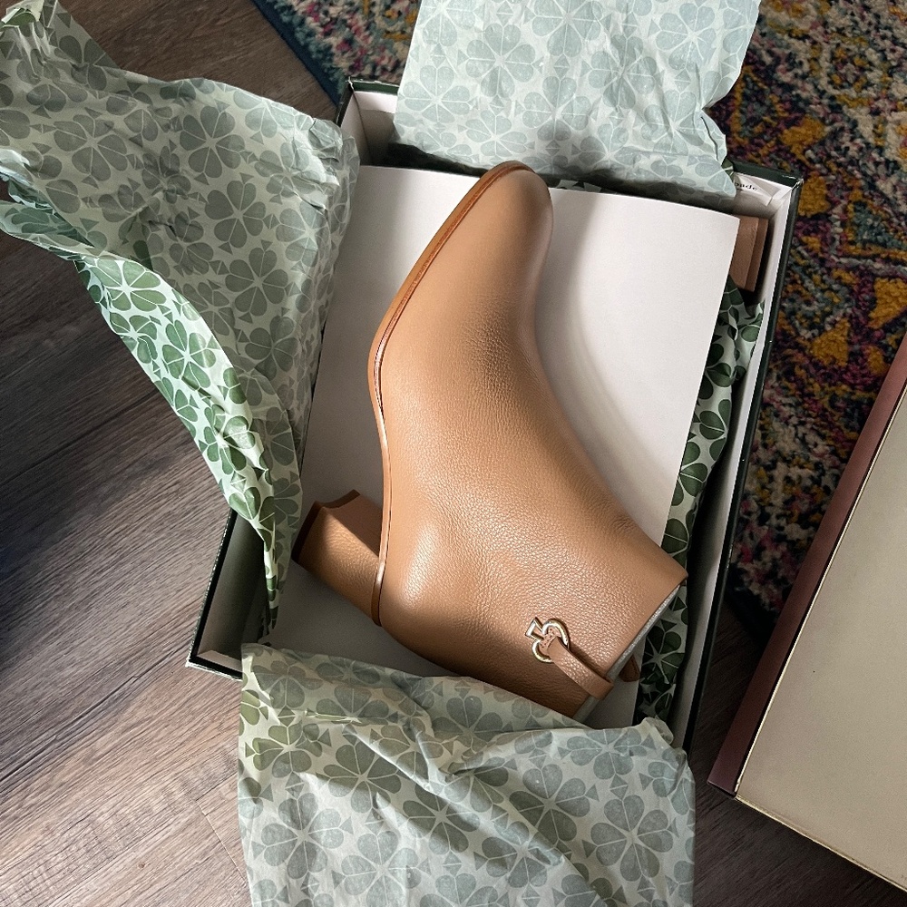 KATE SPADE Uptown Leather Booties - New in box